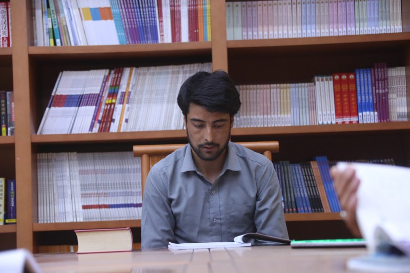 Cărţile scrise de femei, interzise în universităţile afgane. Talibanii scot în afara legii și predarea a 18 discipline