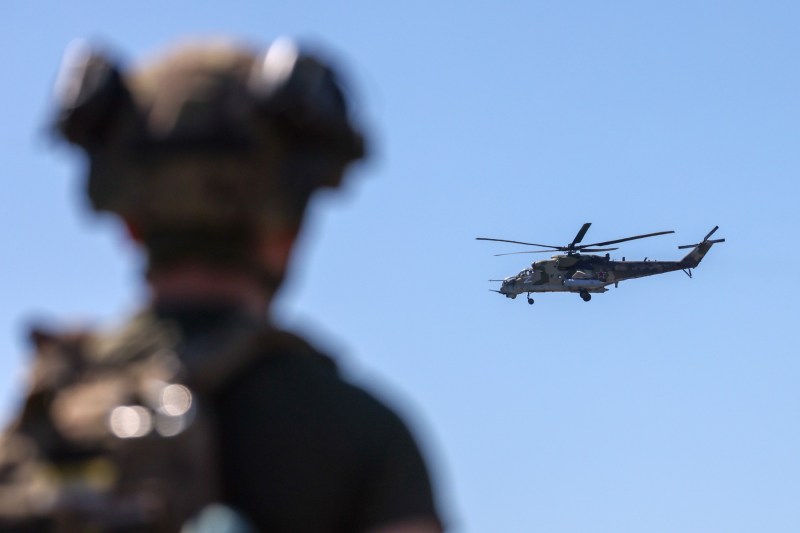 VIDEO „Nu ne mai oferiți surprize”: Ucrainenii au doborât cu o dronă FPV un elicopter rusesc Mi-28 „Havoc” de 18 milioane de dolari