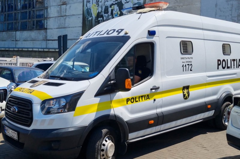 Banii negri ai partidelor din Moldova, vizați în zeci de percheziții făcute în preajma alegerilor. „Oameni supărați” că nu au avut acces la sumele promise