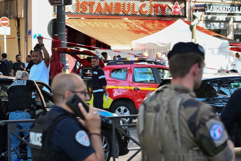 Poliția a împușcat mortal un tunisian care a înjunghiat cinci persoane în Marsilia. Una dintre victime este în stare critică