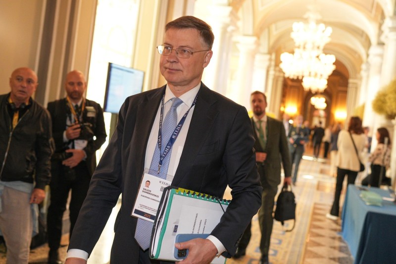 La Bruxelles, datoria unei țări vecine stârnește îngrijorare. „Constatăm câteva mici derapaje”