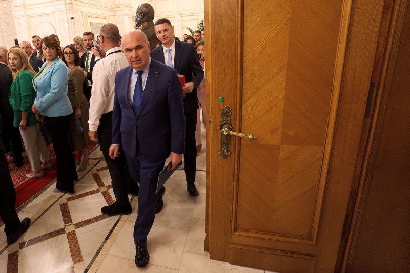 În acest caz, nu sunt rușii sau chinezii. Cum pune statul român însuși în pericol principiile Constituției și democrația socială