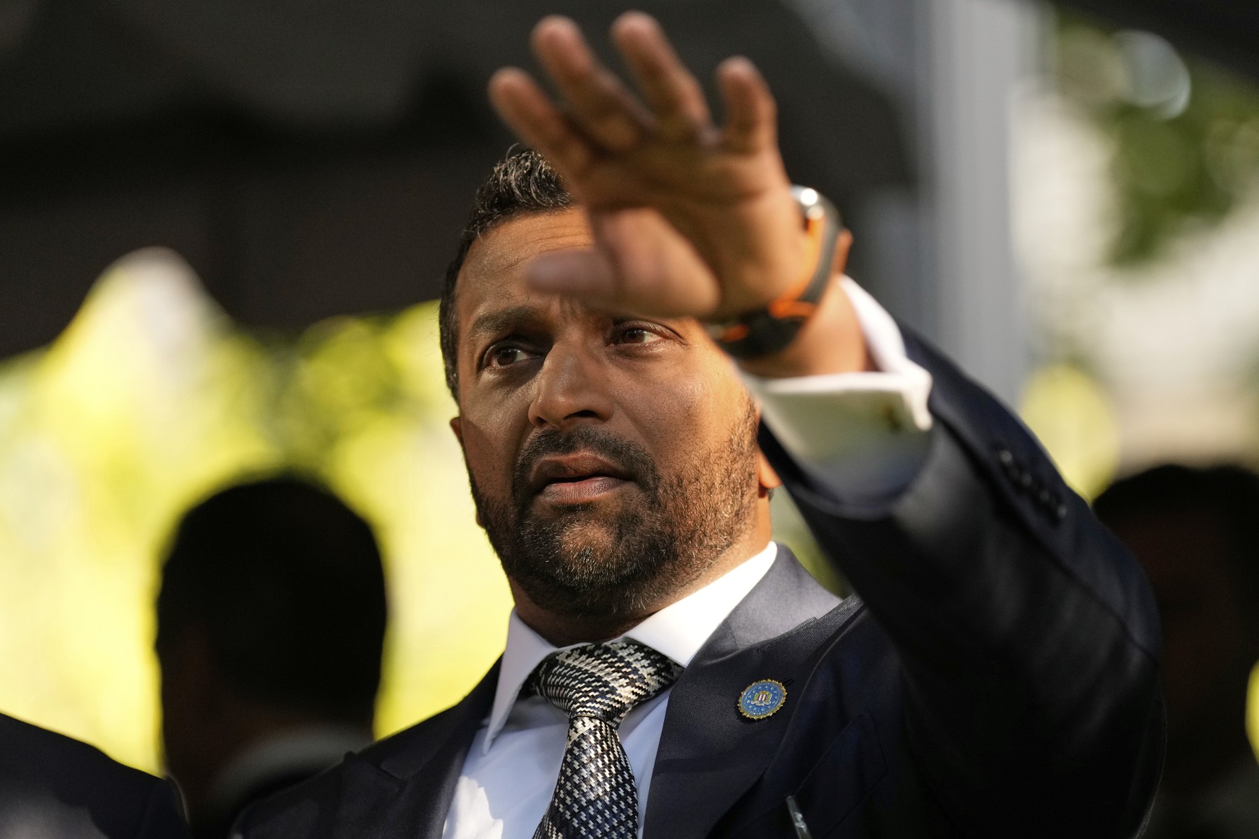 „Acest executiv este în curs de prăbușire”: Donald Trump, obligat să facă ordine la Casa Albă