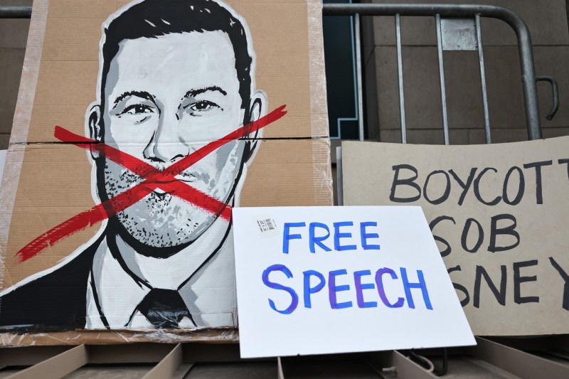 Cazul Jimmy Kimmel. Nu e o întâmplare, este ofensiva anunțată de Trump. De ce ne afectează și pe noi