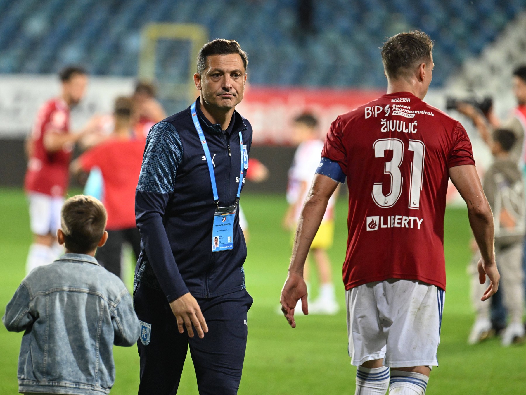 SuperLiga: Mirel Rădoi, criticat de un fost coechipier de la națională: „Ăia de la Craiova, săracii, stăteau într-un stres continuu”