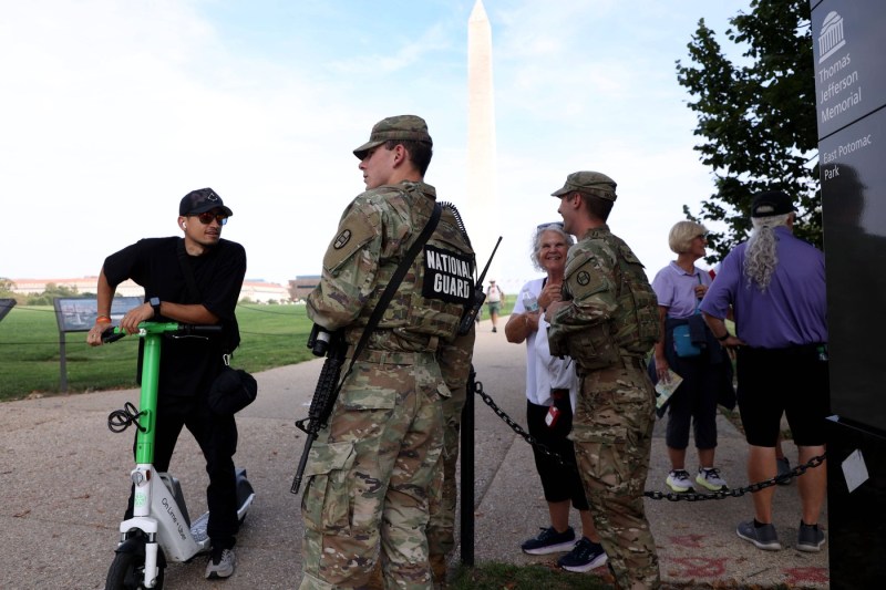 Donald Trump trimite armata într-un patrulea mare oraș american pentru că este „devastat de război”: „Autorizez folosirea forței maxime”