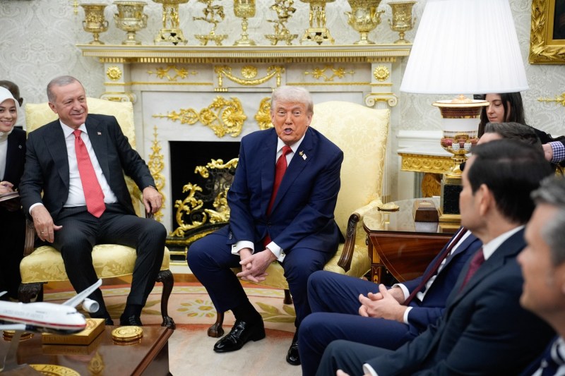 Trump îndeamnă Turcia să renunțe la petrolul rusesc. Cum l-a descris pe Erdogan, aflat în prima vizită la Casa Albă după 2019