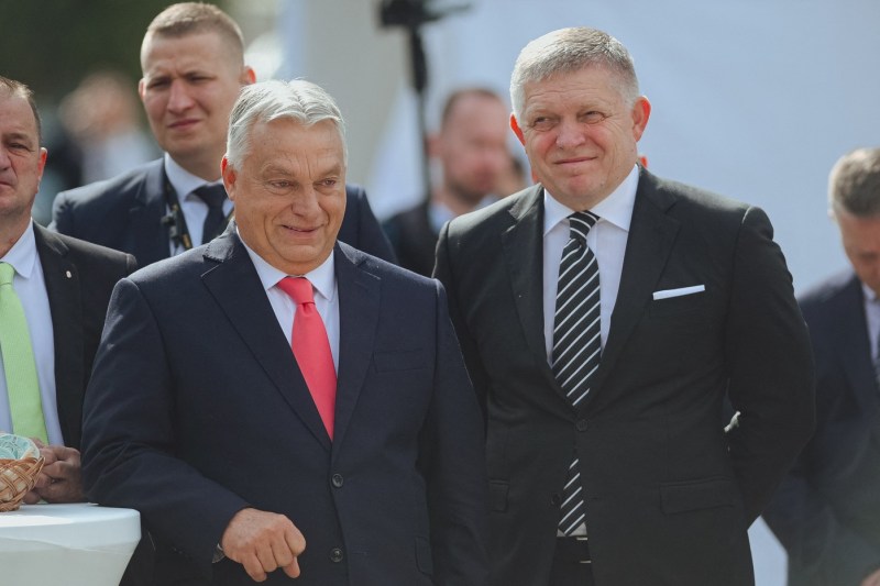 „Bine că nu suntem singuri și avem vecini normali” – îi transmite Viktor Orban lui Robert Fico