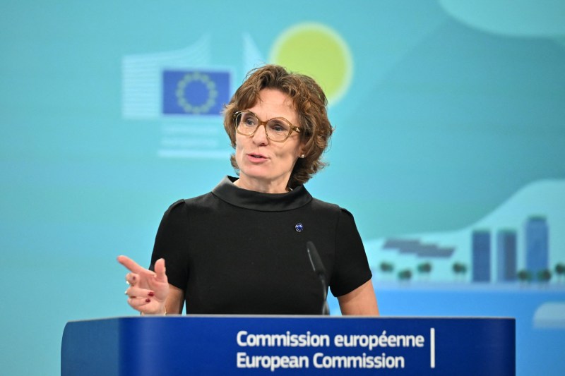 Testul care îngrijorează UE: un comisar european, depistat cu toxine „eterne” în sânge