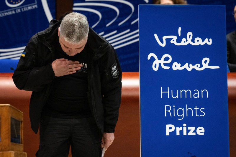 Premiu european de top pentru un jurnalist ucrainean care „a îndurat peste doi ani de închisoare grea” în Rusia. Locurile 2 și 3, ocupate tot de jurnaliști