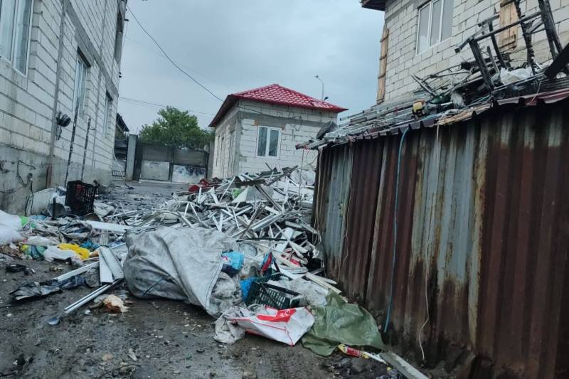 Primul control cu dronele Gărzii de Mediu la Sintești, celebru pentru arderile de deșeuri. Buzoianu: „Imaginile vor fi probe în dosar”