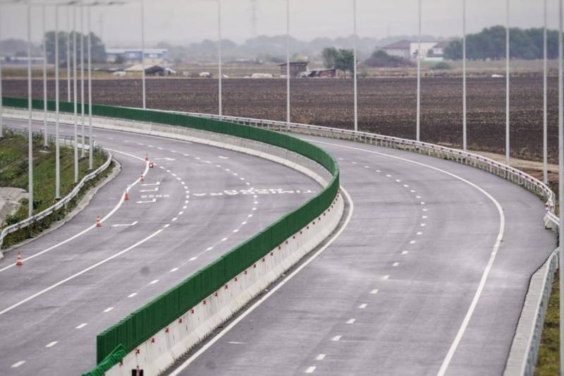 VIDEO S-a deschis circulația pe un nou drum național: „A fost construit la profil de 4 benzi și e dotat cu parapet median de beton”