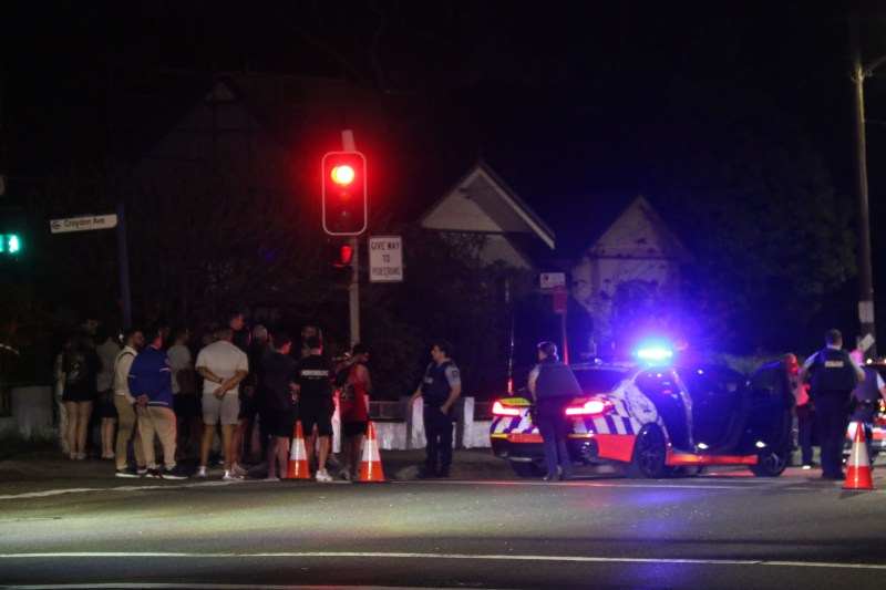 Atac armat în Sydney, unde un bărbat de 60 de ani a început să tragă cu pușca de la geam spre o stradă plină de oameni: Cel puțin 16 răniți