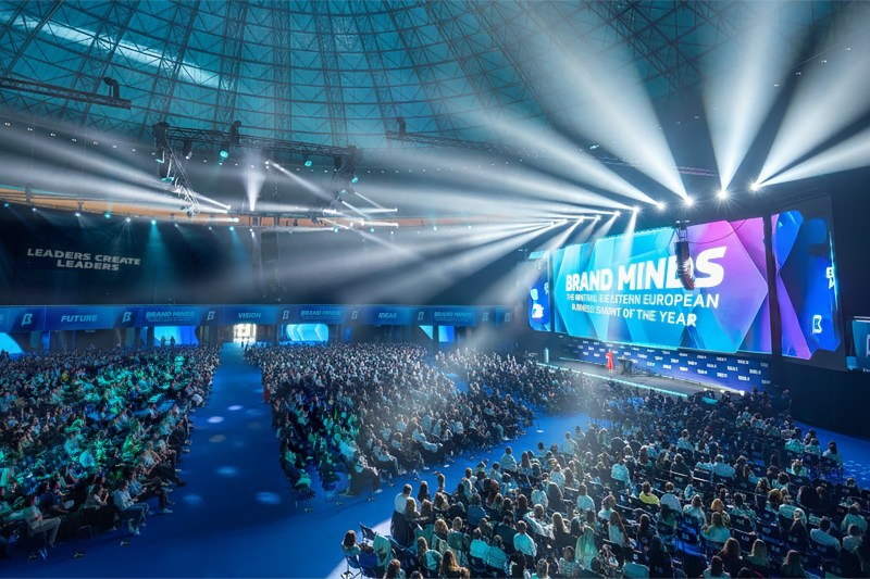 Una dintre cele mai influente femei din America vine pentru prima dată în România