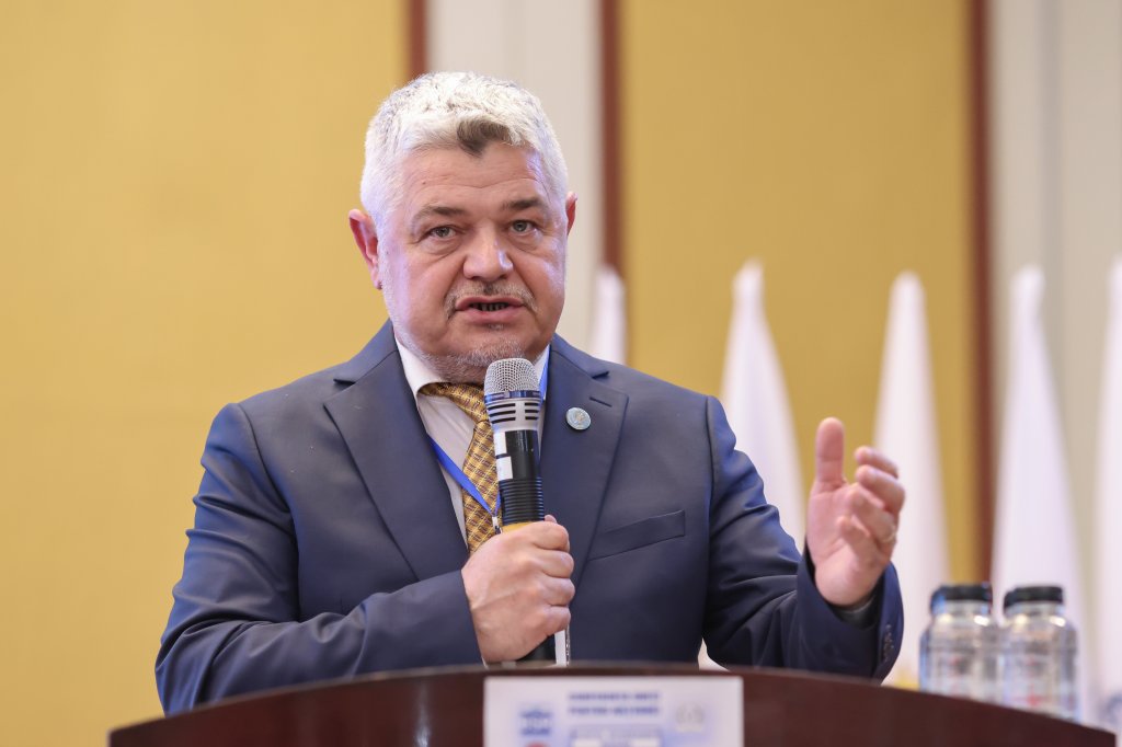 Ninel Peia, senator al grupului PACE - Întâi România. Foto: Inquam Photos / Sabin Cirstoveanu