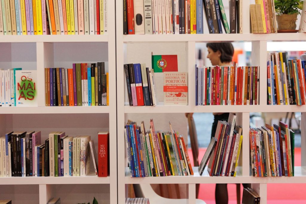 Târg de carte în București. Foto: Inquam Photos / Bogdan Buda