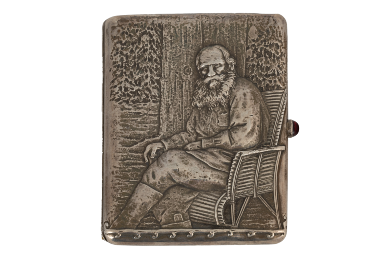 Eleganța trecutului revine: obiecte de artă decorativă realizate de furnizorul Casei Imperiale Ruse și de maeștri europeni, în licitație la Artmark