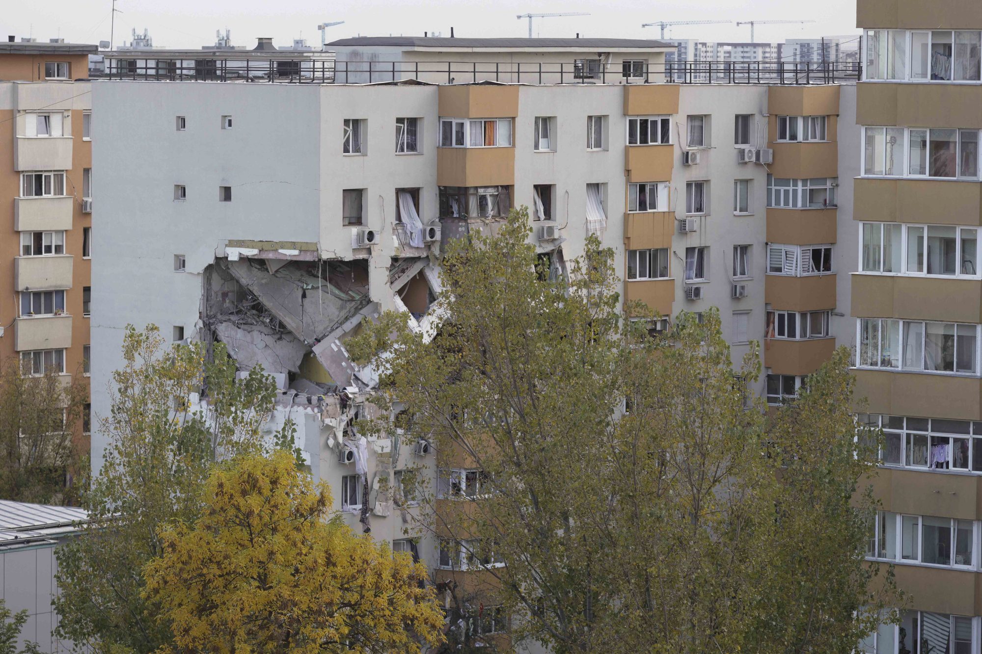 Procurorii au pus sechestru pe bunuri în valoare 55 de milioane de euro în dosarul exploziei din Rahova. 176 de persoane cer despăgubiri