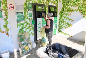 Punct de colectare a ambalajelor SGR, București. Foto: Cristian Nistor / Agerpres