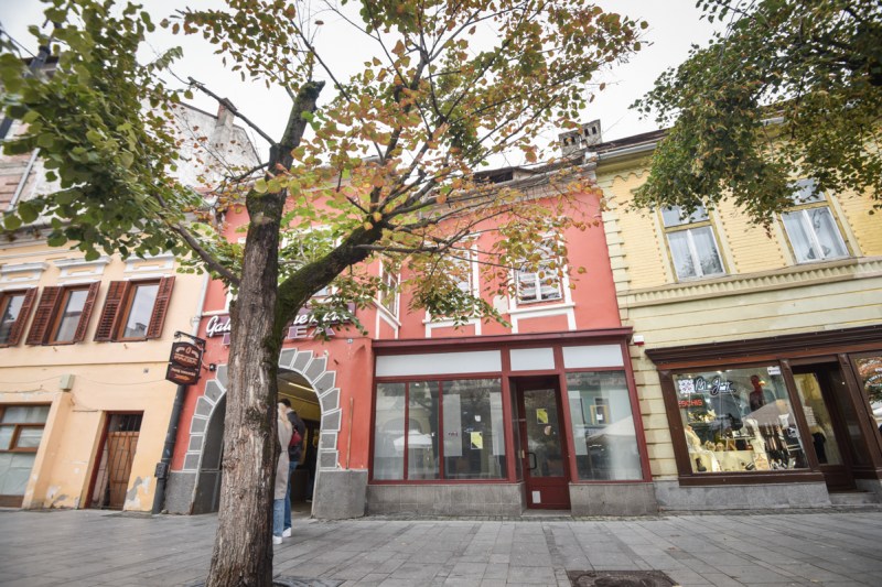 EXCLUSIV ANAF deschide proces împotriva soților Iohannis pentru îmbogățire fără justă cauză în detrimentul statului. Fiscul ar putea cere suma maximă, de 4,7 milioane lei, dar instanța va decide cât va plăti fostul președinte