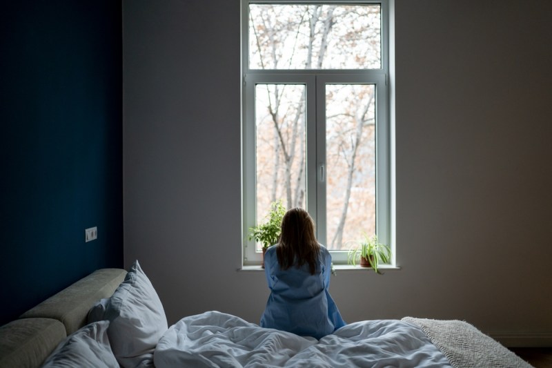 Momente diferite, simțiri diferite, aceeași mamă: eu. Dar vie, cu ambii copii la piept și unul în cer… FOTO: Shutterstock