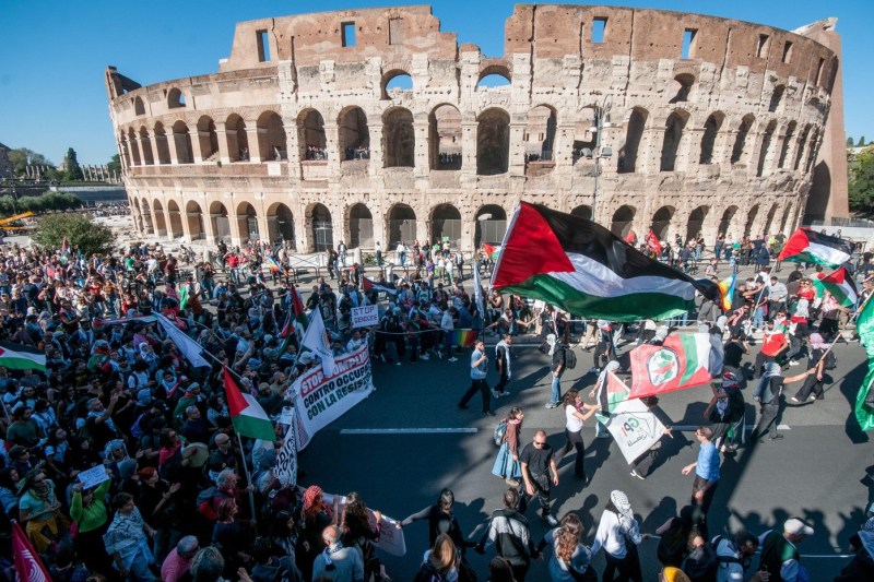 Furie și proteste în mai multe țări europene, după ce flotila internațională cu ajutoare pentru Gaza a fost interceptată de Israel