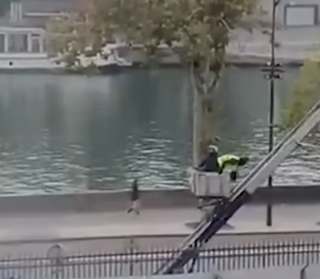 Fuga hoților de la Muzeul Luvru surprinsă pe video