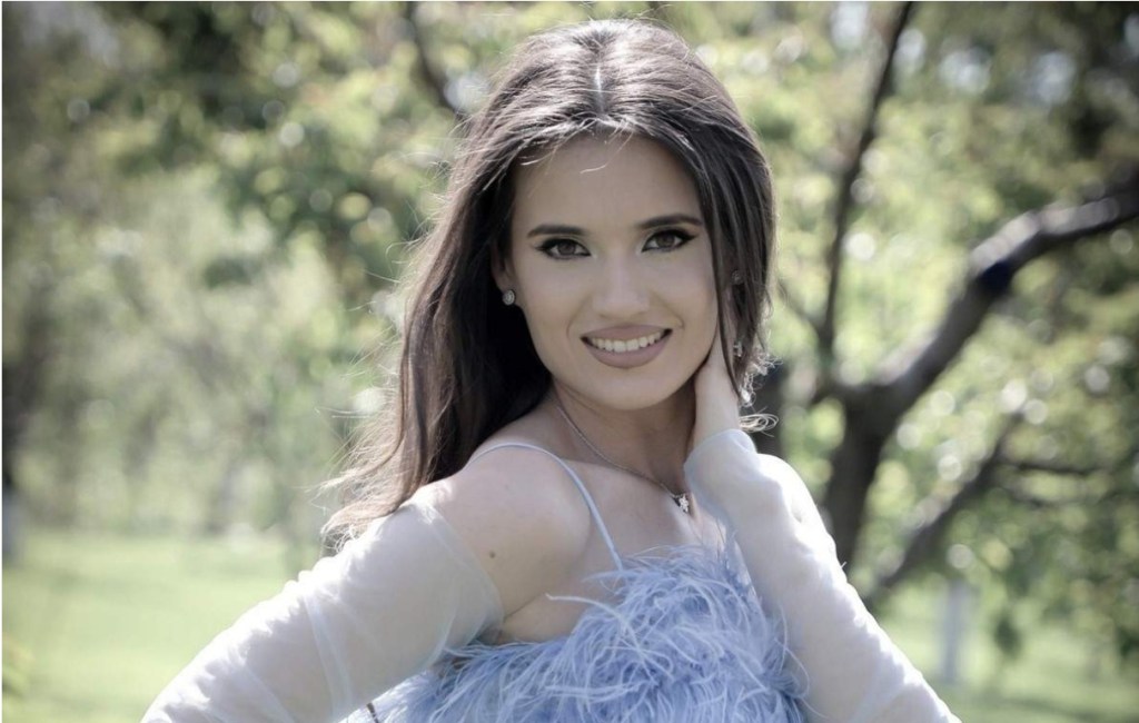 Medicii susțin că tânăra a suferit o hemoragie severă prin atonie uterină, una dintre cele mai grave complicații post-partum, conform OMS. FOTO: Facebook