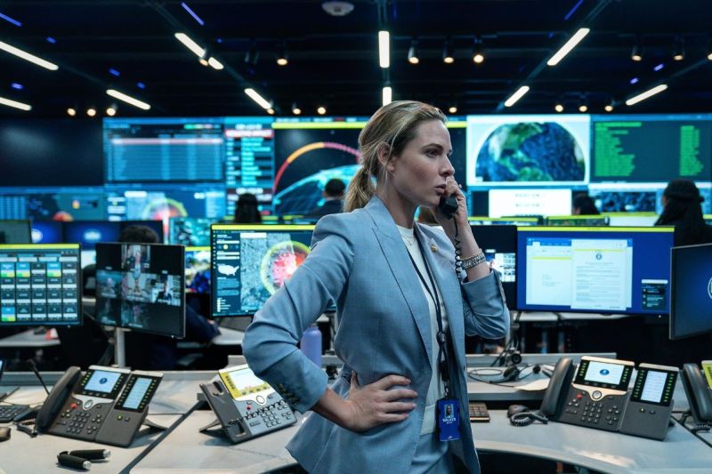 „A House of Dynamite” – Am crescut într-o țară unde s-a vorbit mereu despre „bomba atomică”, dar nimic nu m-a stresat vreodată mai tare decât filmul care tocmai a apărut pe Netflix