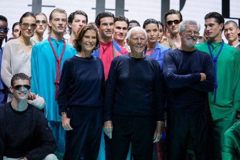 Moștenitorii lui Giorgio Armani au început să caute un cumpărător pentru afacere și au contactat deja un nume cunoscut