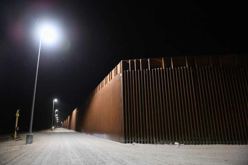 Zidul de la granița dintre SUA și Mexic, extins cu sute de kilometri. Care sunt costurile „Zidului Inteligent”