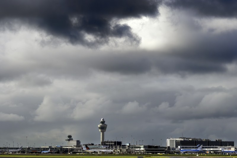 Zboruri anulate, copaci doborâți și pene de curent în mai multe țări din Europa, după o furtună puternică