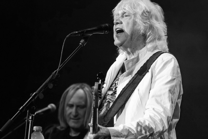 A murit John Lodge, solistul trupei The Moody Blues, celebră pentru piesa „Nights în White Satin”