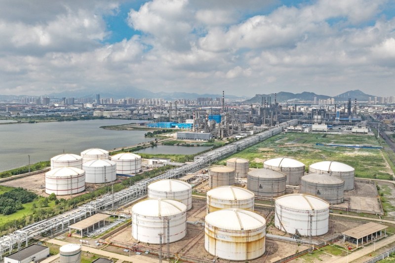 Marile companii petroliere ale Chinei suspendă achizițiile de petrol rusesc din cauza sancțiunilor