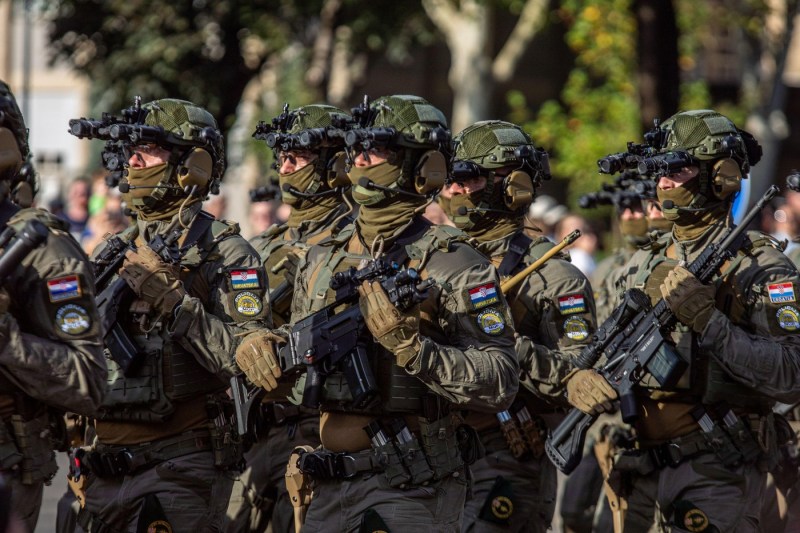 Croația reintroduce armata obligatorie. Cât durează stagiul militar și cine va fi chemat să îl facă