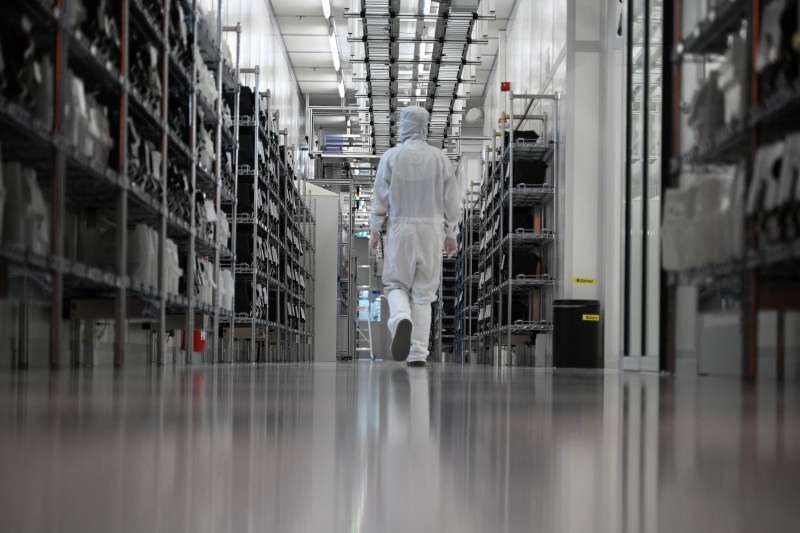 Olanda invocă forța majoră pentru a preveni o criză în Europa și preia controlul asupra unui producător de semiconductori al Chinei