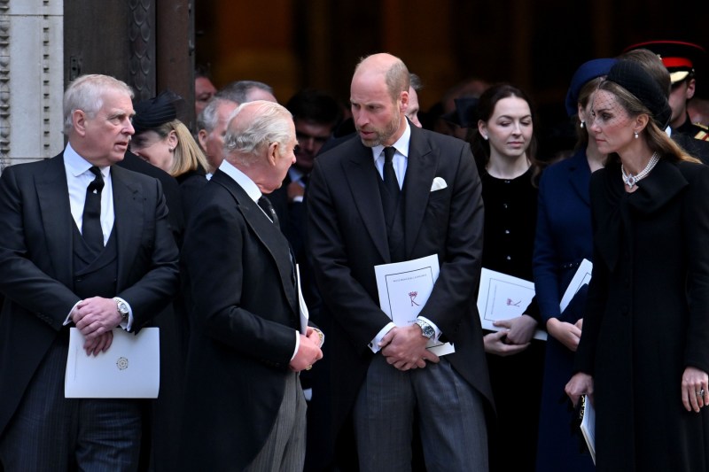 Charles și William „nu-și mai vorbesc”. Motivul care l-a înfuriat pe rege