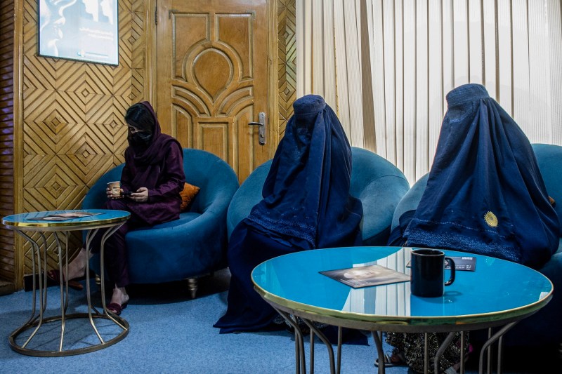 Partidul Giorgiei Meloni vrea interzicerea valului islamic în locurile publice din toată Italia