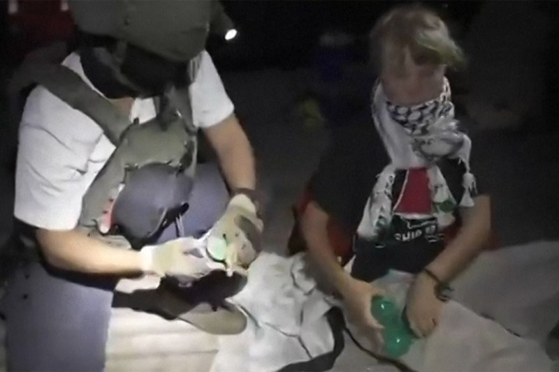 Greta Thunberg spune că este ținută într-o celulă „infestată cu ploșnițe” și fără suficientă apă și mâncare, în detenția israeliană