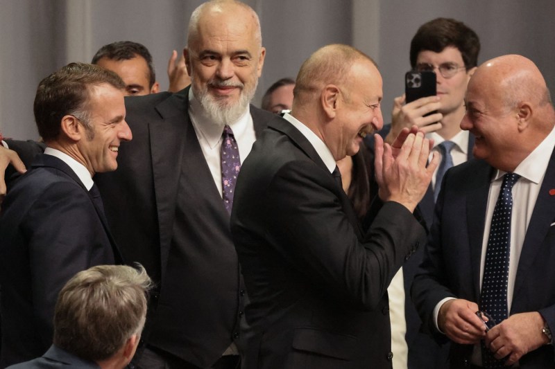 VIDEO VIRAL Glume pe seama lui Donald Trump la summitul liderilor europeni. „Nu ne-ai felicitat pentru acordul de pace”