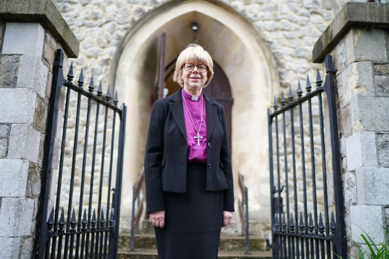 FOTO O femeie a fost numită la conducerea Bisericii Anglicane pentru prima oară în 1.400 de ani. Cine este Sarah Mullally