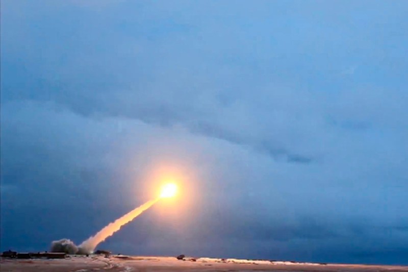 Reacția Kremlinului după ce Trump a ordonat reluarea testelor nucleare americane: „Până acum, nu știam că cineva efectua teste”