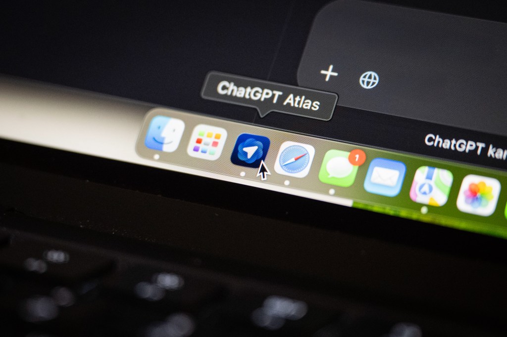 ChatGPT Atlas. Foto: Philip Dulian / DPA / Profimedia. Edit: Hotnews