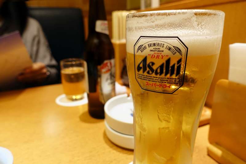 Criză a berii în Japonia, care rămâne fără marca preferată din cauza unui atac al hackerilor