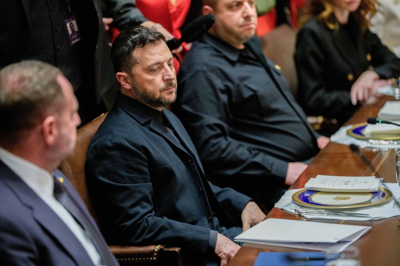 O propunere „fără niciun sens” și o „capitulare” impusă Ucrainei. Cum se vede de la Kiev planul de pace cu care Trump îl presează pe Zelenski