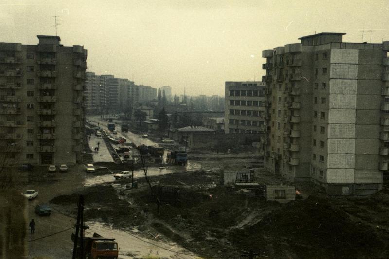 O istorie uitată: Vitan, cartierul neterminat. Blocurile n-aveau magazine la parter, toată lumea urma să mănânce la Circul Foamei, devenit primul mall din București