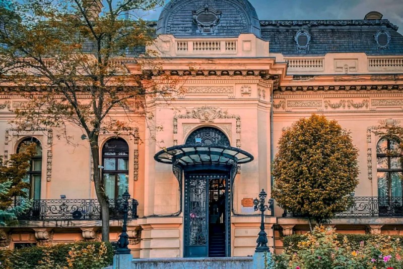 Strania soartă a casei lui George G. Assan, industriașul care a dat pâine Bucureștiului. Superba reședință, azi “Casa Oamenilor de Știință”, găzduiește acum botezuri și nunți