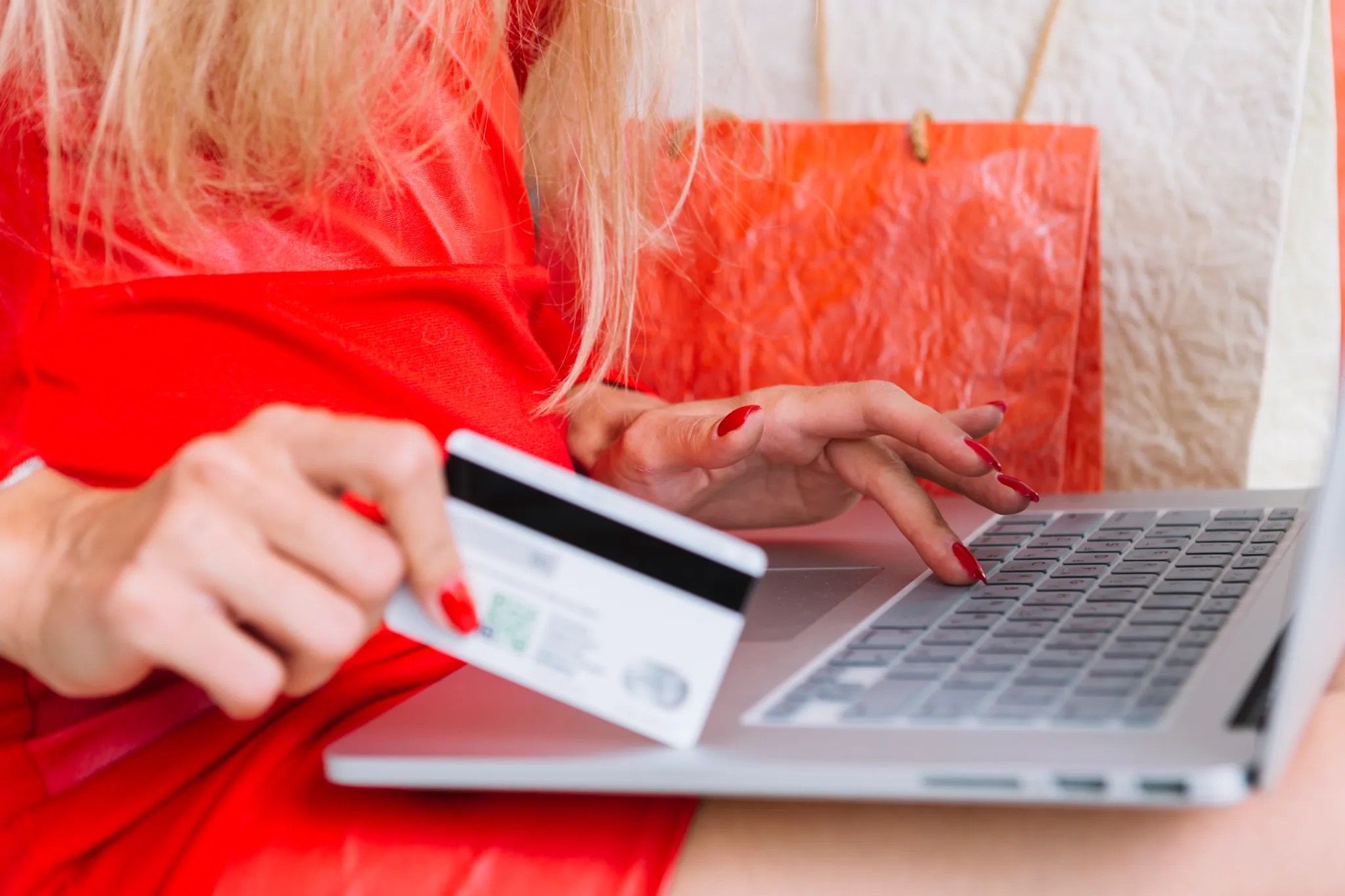 Cont bancar online în 2025: cum îți deschizi rapid un cont gratuit ...