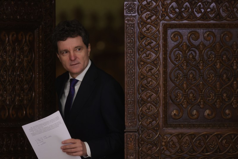 Nicușor Dan, somat de sindicaliști să medieze „conflictul social major” cu Guvernul. Miting anunțat la Cotroceni, președintele e plecat din țară