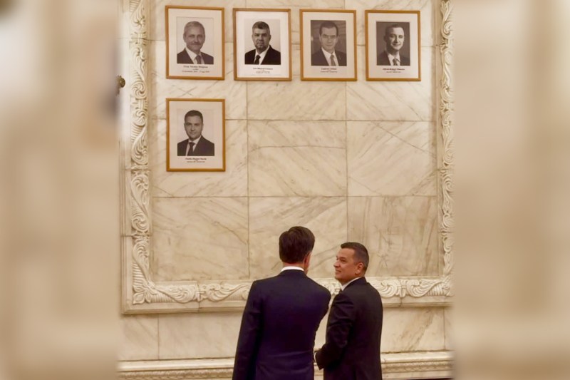 FOTO/VIDEO Șeful NATO, discuții cu oficialii români la Parlament. Ce l-a întrebat pe Sorin Grindeanu când a văzut fotografia lui Marcel Ciolacu
